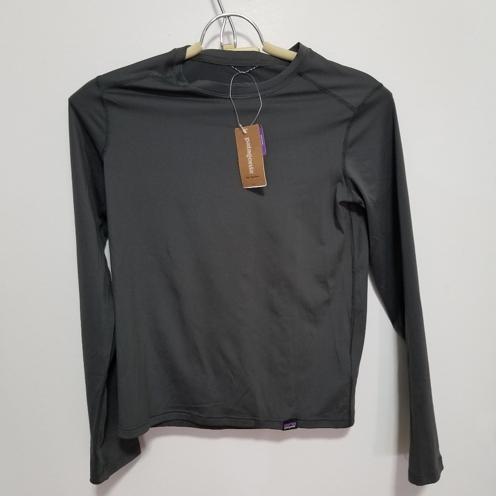 Patagonia nwt long sleeved gray shirt